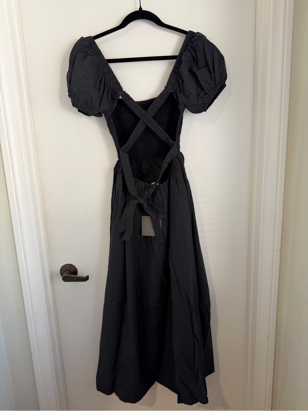 Le Lis Black Smocked Midi Dress with Puff Sleeves - Picture 5 of 8